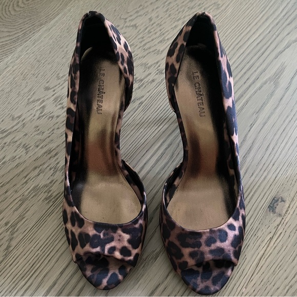 Le Château Cheetah Print High Heels! - Picture 2 of 5